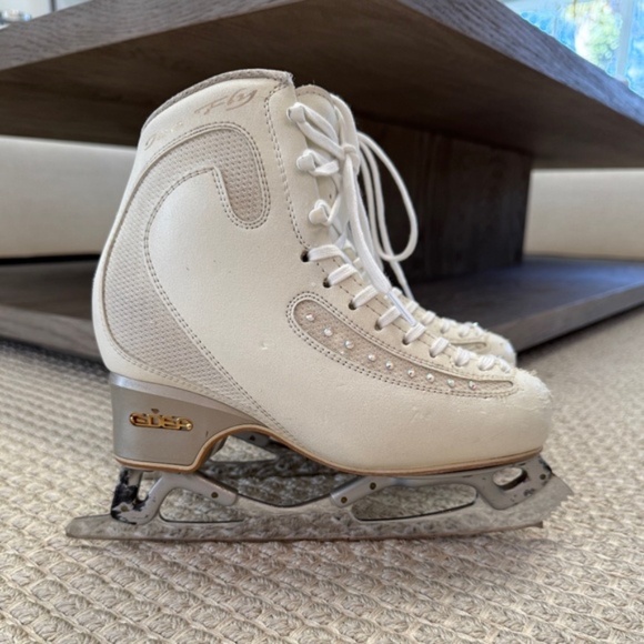 Pre-Owned Edea Ice Fly Figure Skates with John Wilson Gold Seal Revolution Blade - Picture 3 of 13
